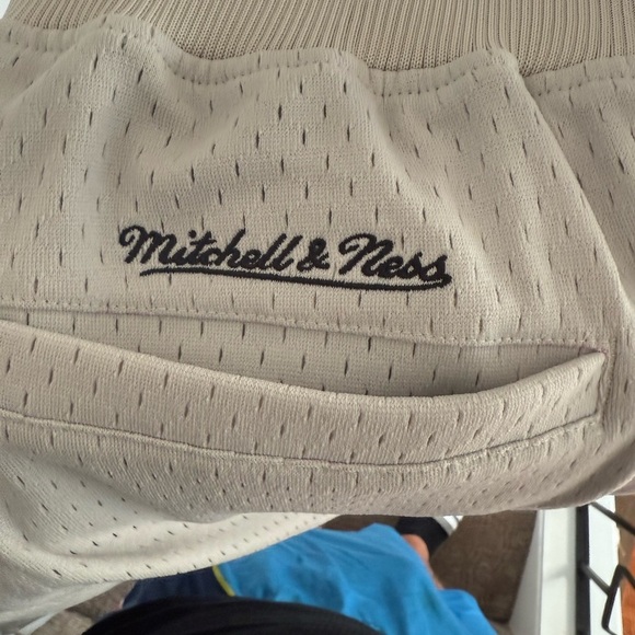 Mitchell & Ness Cream and Black Embroidered Apparel - Picture 2 of 4